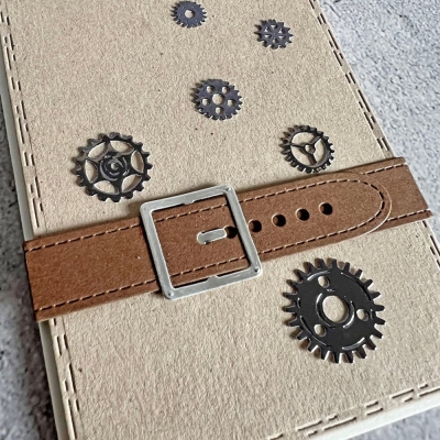 Belt and Bucklet, Stanze - Simple and Basic