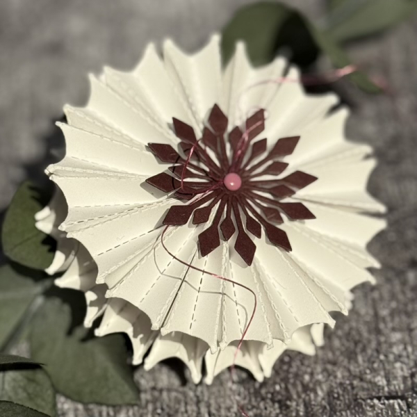 Mittelpunktstanzen Rautenblüte, Stanze - Farbton Papier