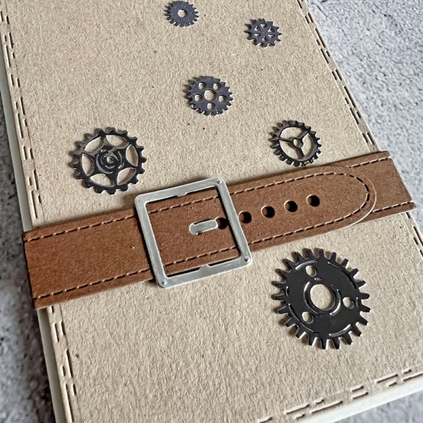 Belt and Bucklet, Stanze - Simple and Basic